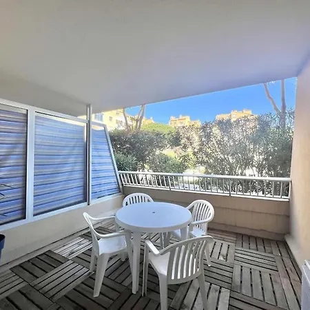 Apartment Port De 4 Personnes Hyeres